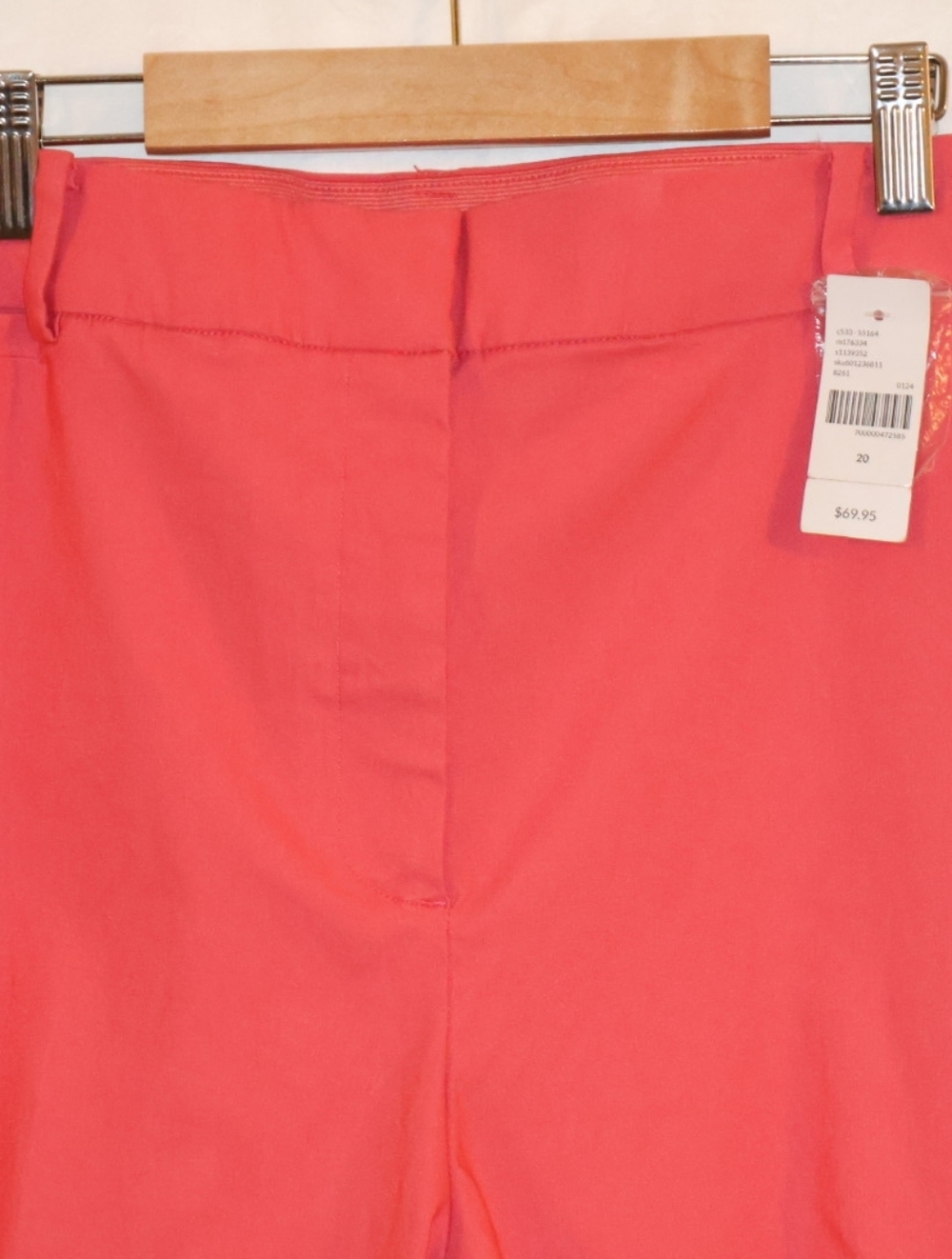 Lane Bryant 4-Season Mid-Rise Slim Capri Pants-Coral. NWT. - Picture 2 of 12